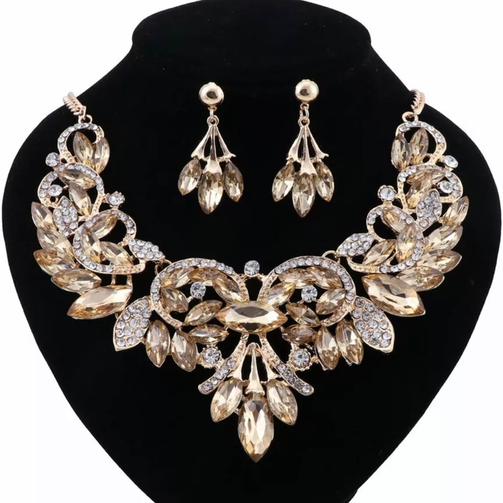 Rhinestone Necklace Set